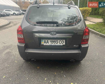 Хендай Туксон, объемом двигателя 2 л и пробегом 213 тыс. км за 8300 $, фото 5 на Automoto.ua