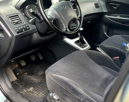 Хендай Туксон, объемом двигателя 2 л и пробегом 315 тыс. км за 7499 $, фото 4 на Automoto.ua