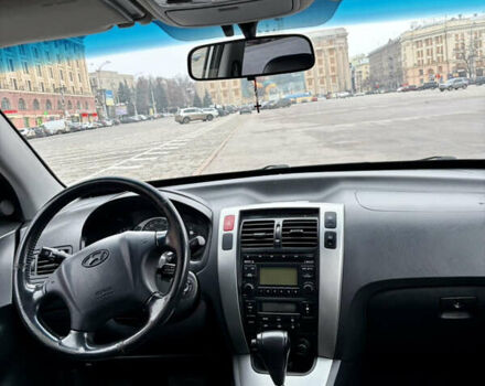Хендай Туксон, объемом двигателя 2.66 л и пробегом 259 тыс. км за 9200 $, фото 4 на Automoto.ua