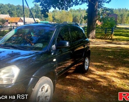 Хендай Туксон, объемом двигателя 2 л и пробегом 287 тыс. км за 8900 $, фото 3 на Automoto.ua