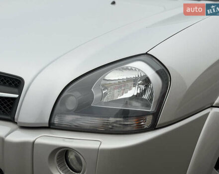 Хендай Туксон, об'ємом двигуна 1.98 л та пробігом 168 тис. км за 8899 $, фото 26 на Automoto.ua