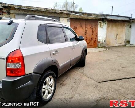 Хендай Туксон, объемом двигателя 2 л и пробегом 247 тыс. км за 8200 $, фото 3 на Automoto.ua