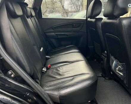 Хендай Туксон, объемом двигателя 2 л и пробегом 244 тыс. км за 9200 $, фото 27 на Automoto.ua