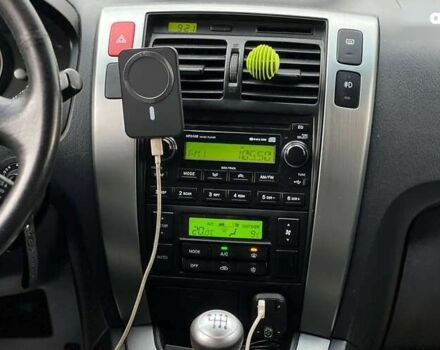 Хендай Туксон, объемом двигателя 2 л и пробегом 244 тыс. км за 9200 $, фото 18 на Automoto.ua