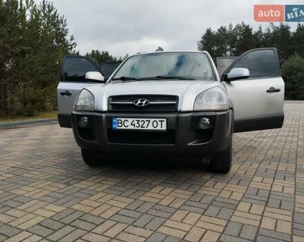 Хендай Туксон, объемом двигателя 2 л и пробегом 250 тыс. км за 7500 $, фото 19 на Automoto.ua