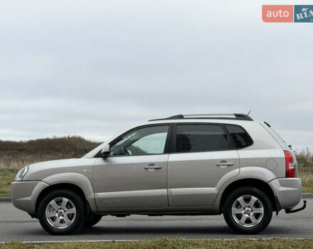 Хендай Туксон, об'ємом двигуна 1.98 л та пробігом 168 тис. км за 8899 $, фото 8 на Automoto.ua