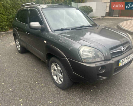 Хендай Туксон, объемом двигателя 2 л и пробегом 213 тыс. км за 8300 $, фото 2 на Automoto.ua