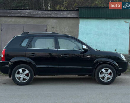 Хендай Туксон, объемом двигателя 2 л и пробегом 360 тыс. км за 6300 $, фото 12 на Automoto.ua