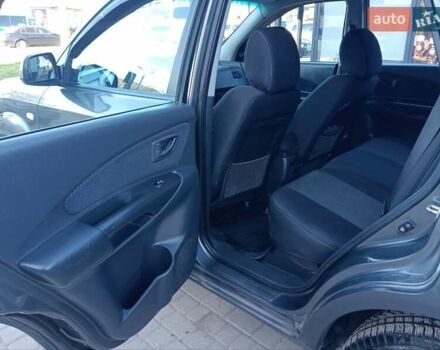 Хендай Туксон, объемом двигателя 2 л и пробегом 216 тыс. км за 8200 $, фото 5 на Automoto.ua