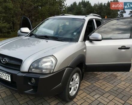 Хендай Туксон, объемом двигателя 2 л и пробегом 250 тыс. км за 7500 $, фото 20 на Automoto.ua