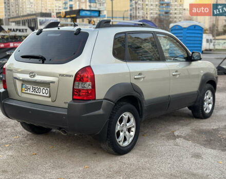 Хендай Туксон, объемом двигателя 2 л и пробегом 163 тыс. км за 8300 $, фото 3 на Automoto.ua