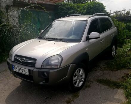 Хендай Туксон, об'ємом двигуна 2 л та пробігом 204 тис. км за 8000 $, фото 2 на Automoto.ua