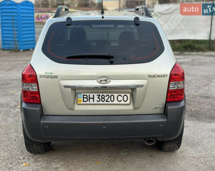 Хендай Туксон, объемом двигателя 2 л и пробегом 163 тыс. км за 8300 $, фото 4 на Automoto.ua
