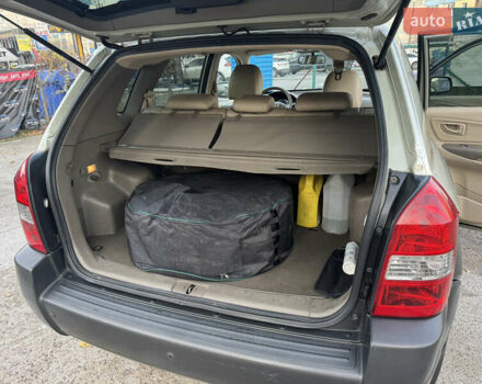 Хендай Туксон, объемом двигателя 2 л и пробегом 163 тыс. км за 8300 $, фото 8 на Automoto.ua