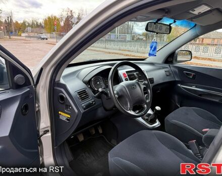 Хендай Туксон, объемом двигателя 2 л и пробегом 213 тыс. км за 8000 $, фото 11 на Automoto.ua