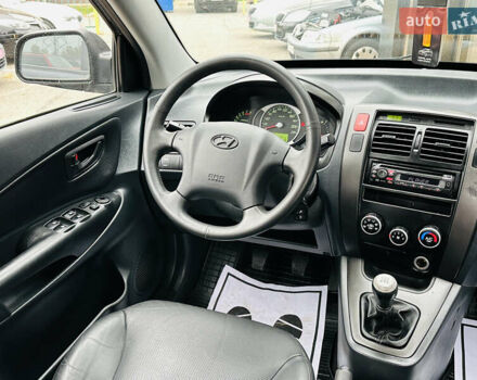 Хендай Туксон, объемом двигателя 2 л и пробегом 190 тыс. км за 8900 $, фото 22 на Automoto.ua