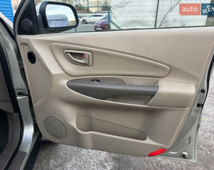 Хендай Туксон, объемом двигателя 2 л и пробегом 163 тыс. км за 8300 $, фото 10 на Automoto.ua