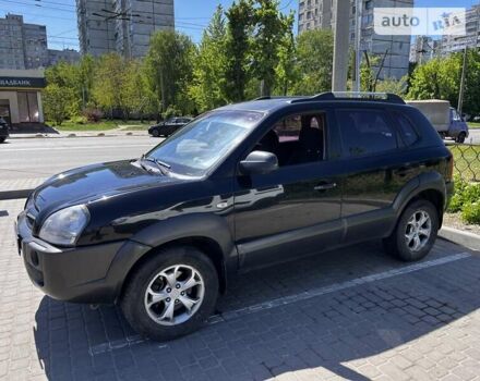 Хендай Туксон, об'ємом двигуна 2 л та пробігом 207 тис. км за 8800 $, фото 4 на Automoto.ua