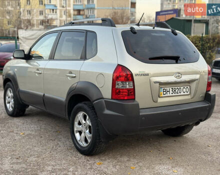 Хендай Туксон, объемом двигателя 2 л и пробегом 163 тыс. км за 8300 $, фото 5 на Automoto.ua