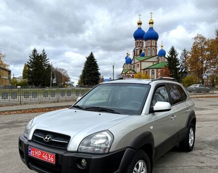 Хендай Туксон, объемом двигателя 2 л и пробегом 213 тыс. км за 8000 $, фото 1 на Automoto.ua