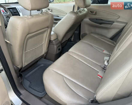 Хендай Туксон, объемом двигателя 2 л и пробегом 163 тыс. км за 8300 $, фото 13 на Automoto.ua