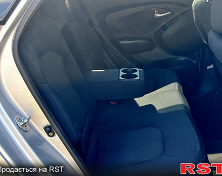 Хендай Туксон, объемом двигателя 2 л и пробегом 220 тыс. км за 12799 $, фото 5 на Automoto.ua