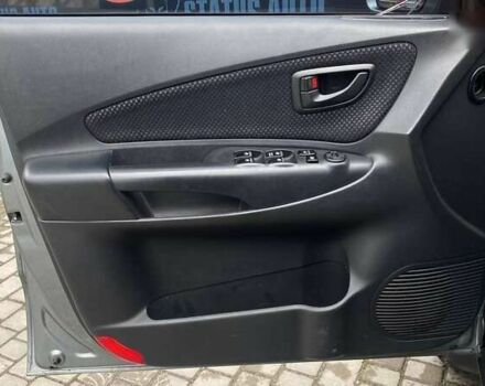 Хендай Туксон, об'ємом двигуна 0 л та пробігом 174 тис. км за 9500 $, фото 12 на Automoto.ua