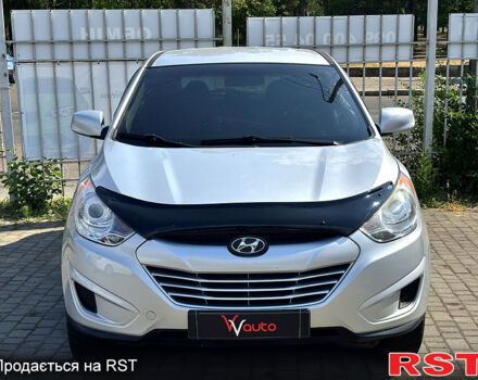 Хендай Туксон, объемом двигателя 2 л и пробегом 220 тыс. км за 12799 $, фото 1 на Automoto.ua