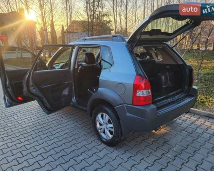 Хендай Туксон, объемом двигателя 2 л и пробегом 213 тыс. км за 10400 $, фото 46 на Automoto.ua