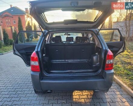 Хендай Туксон, объемом двигателя 2 л и пробегом 213 тыс. км за 10400 $, фото 49 на Automoto.ua