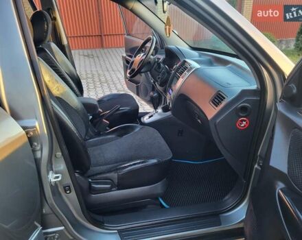 Хендай Туксон, объемом двигателя 2 л и пробегом 213 тыс. км за 10400 $, фото 87 на Automoto.ua