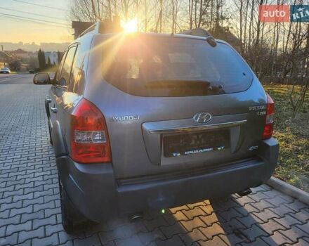 Хендай Туксон, объемом двигателя 2 л и пробегом 213 тыс. км за 10400 $, фото 22 на Automoto.ua