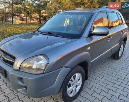 Хендай Туксон, объемом двигателя 2 л и пробегом 213 тыс. км за 10400 $, фото 31 на Automoto.ua