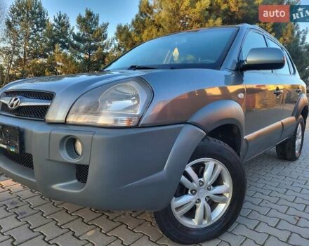 Хендай Туксон, объемом двигателя 2 л и пробегом 213 тыс. км за 10400 $, фото 1 на Automoto.ua