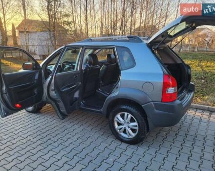 Хендай Туксон, объемом двигателя 2 л и пробегом 213 тыс. км за 10400 $, фото 45 на Automoto.ua