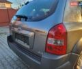 Хендай Туксон, объемом двигателя 2 л и пробегом 213 тыс. км за 10400 $, фото 18 на Automoto.ua