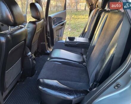 Хендай Туксон, объемом двигателя 2 л и пробегом 213 тыс. км за 10400 $, фото 69 на Automoto.ua