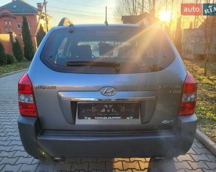 Хендай Туксон, объемом двигателя 2 л и пробегом 213 тыс. км за 10400 $, фото 21 на Automoto.ua