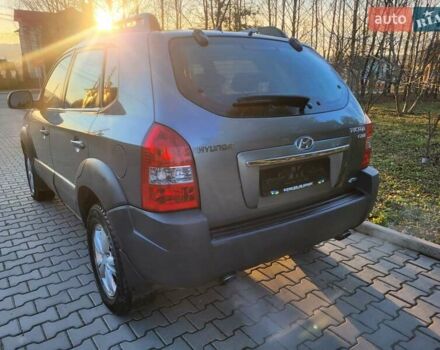 Хендай Туксон, объемом двигателя 2 л и пробегом 213 тыс. км за 10400 $, фото 23 на Automoto.ua