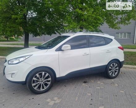 Хендай Туксон, объемом двигателя 2 л и пробегом 176 тыс. км за 11800 $, фото 6 на Automoto.ua