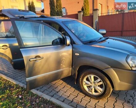 Хендай Туксон, объемом двигателя 2 л и пробегом 213 тыс. км за 10400 $, фото 55 на Automoto.ua