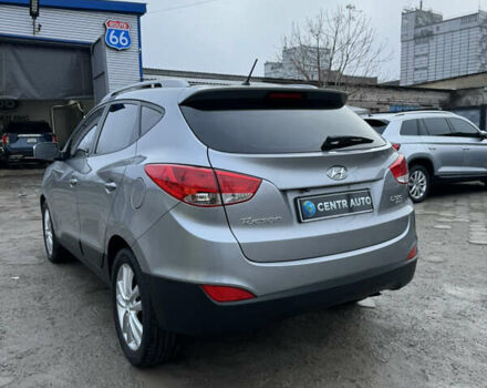 Хендай Туксон, объемом двигателя 2 л и пробегом 187 тыс. км за 14700 $, фото 2 на Automoto.ua