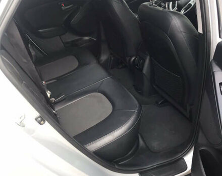 Хендай Туксон, об'ємом двигуна 2.4 л та пробігом 130 тис. км за 14800 $, фото 1 на Automoto.ua