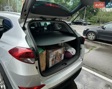 Хендай Туксон, об'ємом двигуна 2 л та пробігом 90 тис. км за 20500 $, фото 18 на Automoto.ua