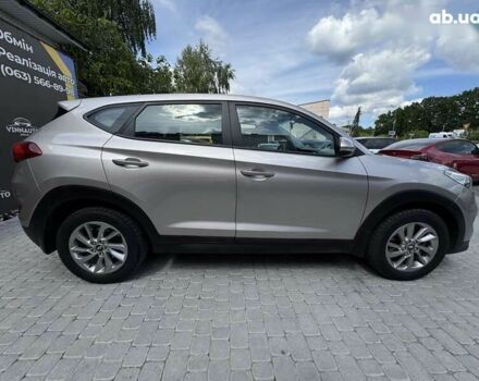 Хендай Туксон, объемом двигателя 2 л и пробегом 87 тыс. км за 17500 $, фото 14 на Automoto.ua