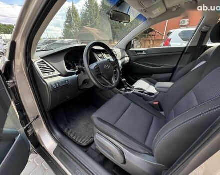 Хендай Туксон, объемом двигателя 2 л и пробегом 87 тыс. км за 17500 $, фото 1 на Automoto.ua