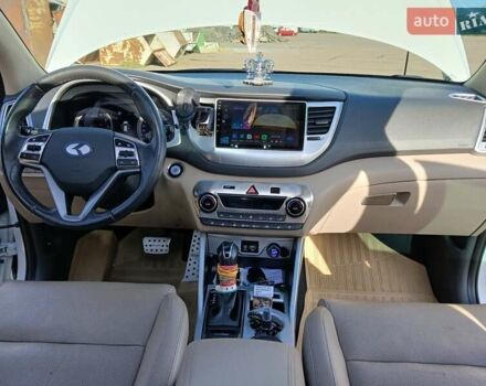 Хендай Туксон, об'ємом двигуна 2 л та пробігом 144 тис. км за 17400 $, фото 4 на Automoto.ua