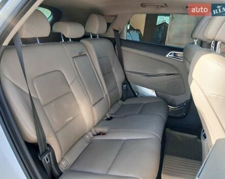Хендай Туксон, об'ємом двигуна 2 л та пробігом 144 тис. км за 17400 $, фото 8 на Automoto.ua