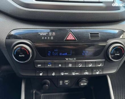 Хендай Туксон, объемом двигателя 2 л и пробегом 87 тыс. км за 17500 $, фото 26 на Automoto.ua