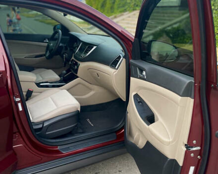 Хендай Туксон, объемом двигателя 2 л и пробегом 70 тыс. км за 16800 $, фото 10 на Automoto.ua